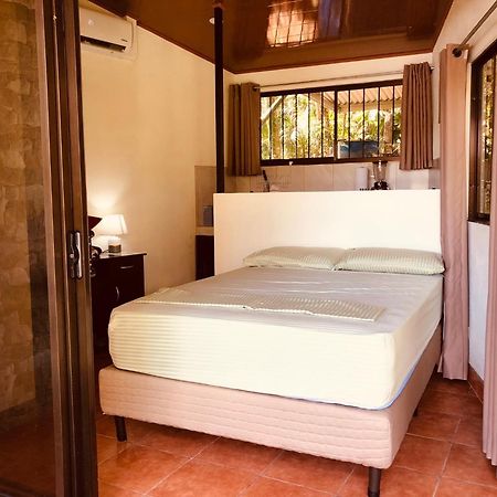 Casa Encantada Offers You Two-Bedroom House, 1 Tiny Apartment & 3 Double Rooms Manuel Antonio Zewnętrze zdjęcie