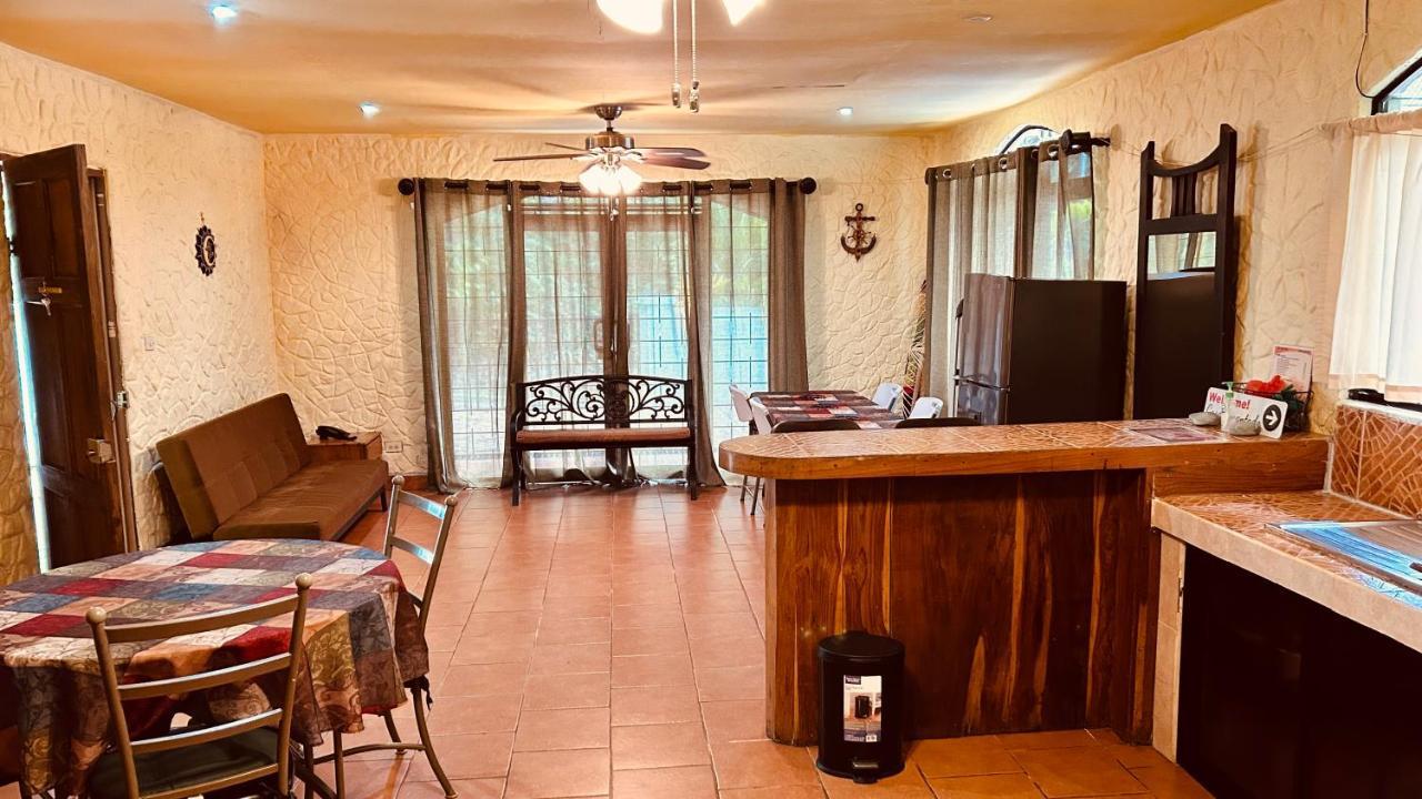 Casa Encantada Offers You Two-Bedroom House, 1 Tiny Apartment & 3 Double Rooms Manuel Antonio Zewnętrze zdjęcie