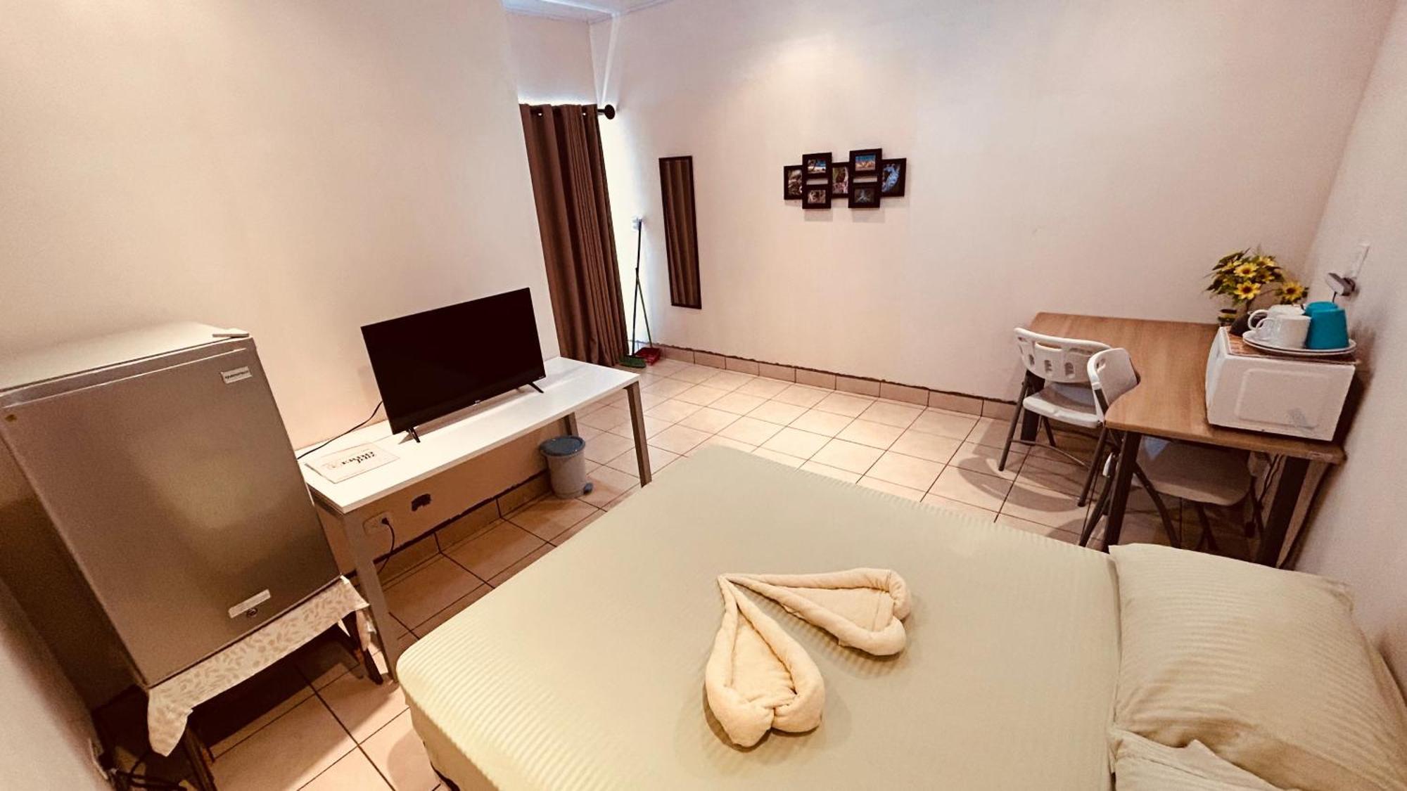 Casa Encantada Offers You Two-Bedroom House, 1 Tiny Apartment & 3 Double Rooms Manuel Antonio Zewnętrze zdjęcie
